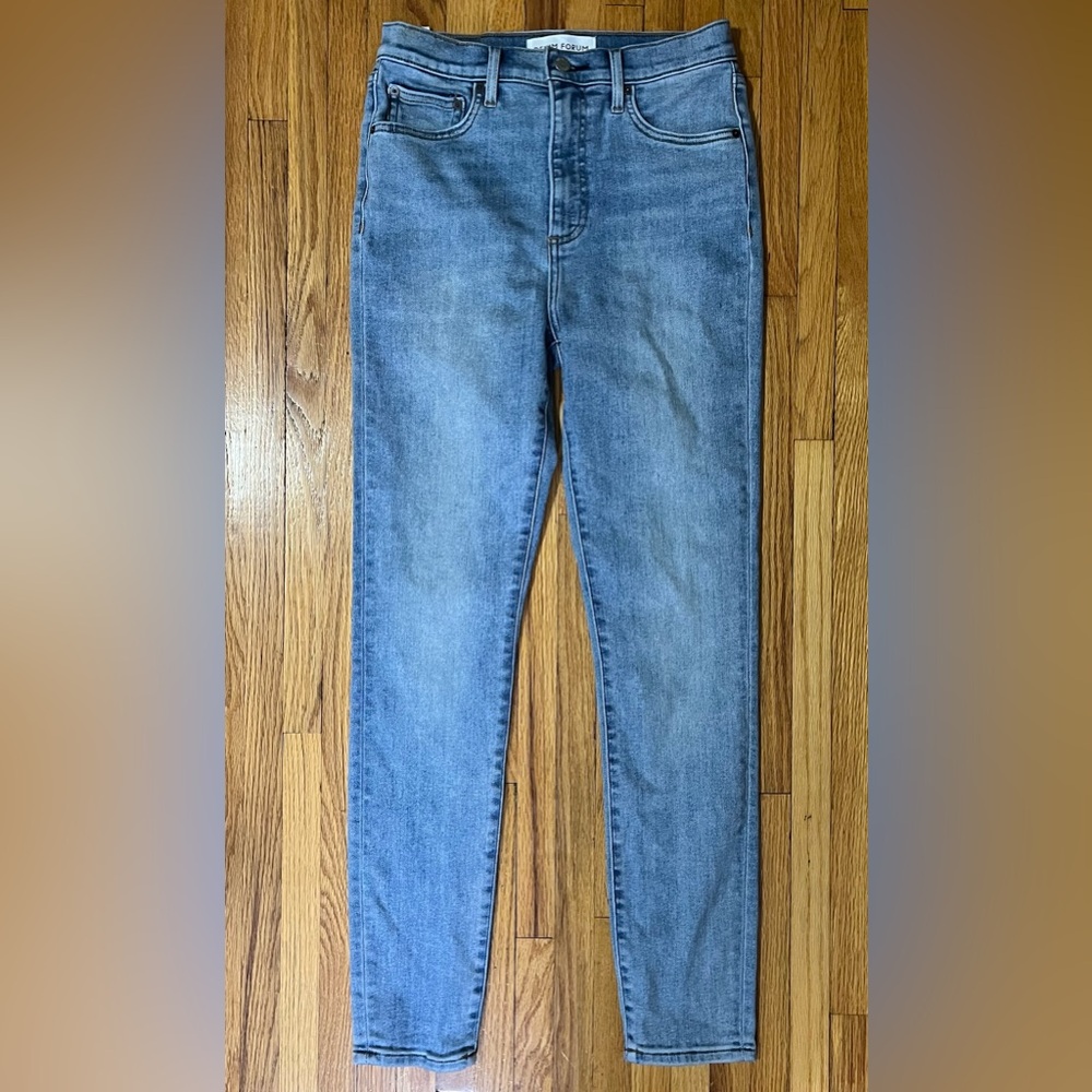 Aritzia Denim Forum High Rise Lola jeans sz 28 30L